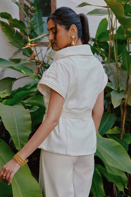 Shop Tara And I White Denim Collared Shacket With Belt at Aza Fashions Shop_Tara And I_White Denim Collared Shacket With Belt_at_Aza_Fashions