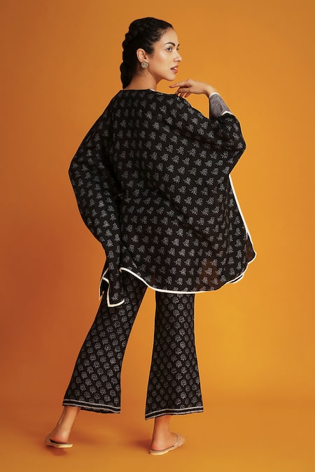 Krishna Mehta Black Cotton Viscose Hand Block Floral Butti Print Pant Online at Aza Fashions Krishna Mehta_Black Cotton Viscose Hand Block Floral Butti Print Pant _Online_at_Aza_Fashions