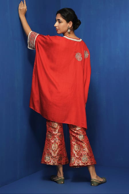 Krishna Mehta Red Chanderi Zari Split V-neck Hand Embroidered Kaftan Online at Aza Fashions Krishna Mehta_Red Chanderi Zari Split V-neck Hand Embroidered Kaftan _Online_at_Aza_Fashions