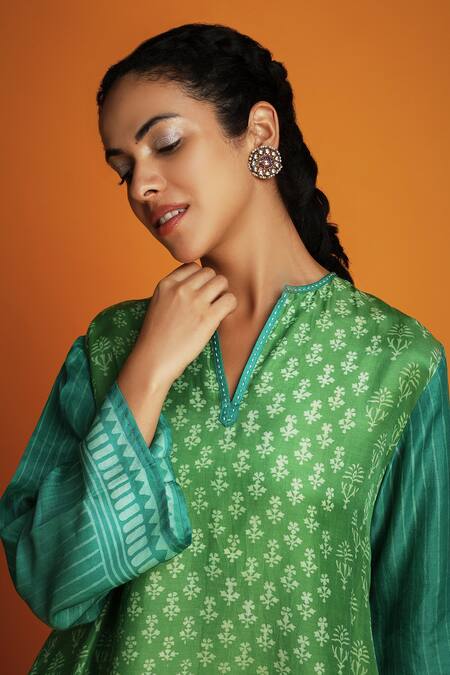 Buy_Krishna Mehta_Green Modal Embroidery Open Neck Two Tone Ombre Block Print Tunic With Pant _Online_at_Aza_Fashions
