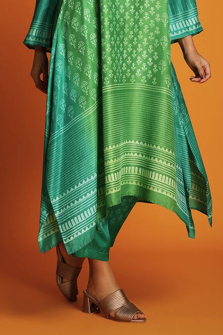Shop_Krishna Mehta_Green Modal Embroidery Open Neck Two Tone Ombre Block Print Tunic With Pant _Online_at_Aza_Fashions