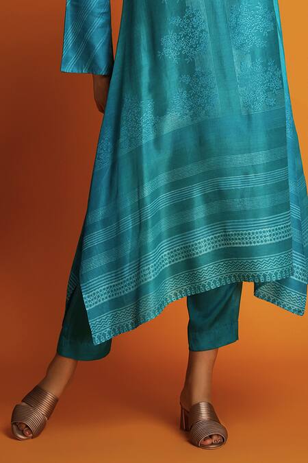 Buy Krishna Mehta Blue Modal Embroidery Collared Block Print Tunic With Pant Online at Aza Fashions Buy_Krishna Mehta_Blue Modal Embroidery Collared Block Print Tunic With Pant _Online_at_Aza_Fashions