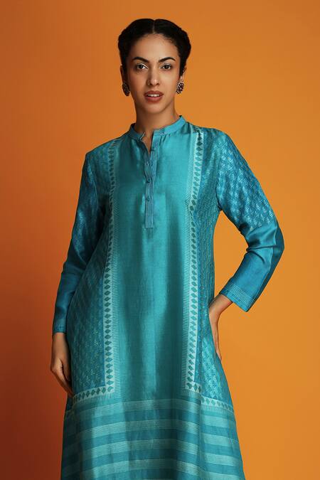 Buy_Krishna Mehta_Blue Modal Mandarin Collar Ombre Geometric Print Kurta And Pant Set _Online_at_Aza_Fashions