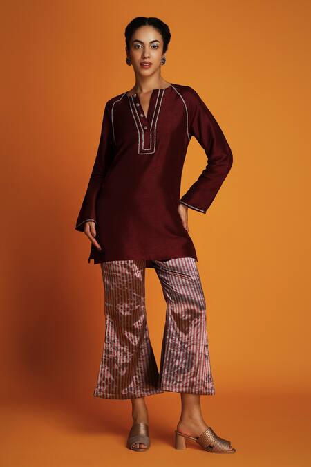 Buy_Krishna Mehta_Maroon Tussar Embroidery Zardozi Notched Kurta _Online_at_Aza_Fashions