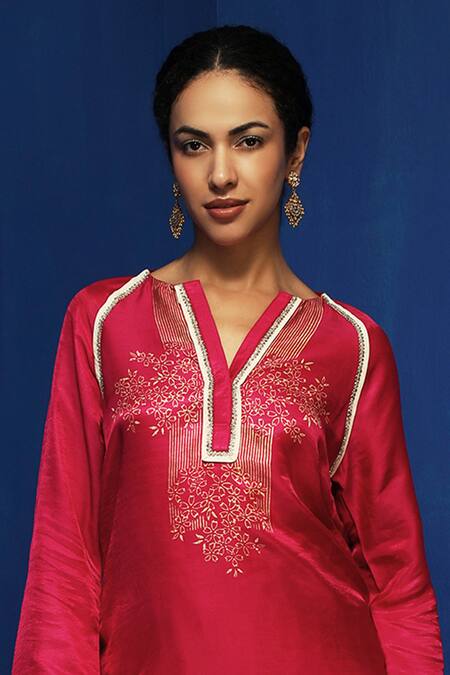 Buy_Krishna Mehta_Fuchsia Modal Hand Block Print Floral Stripe Notched Kurta _Online_at_Aza_Fashions