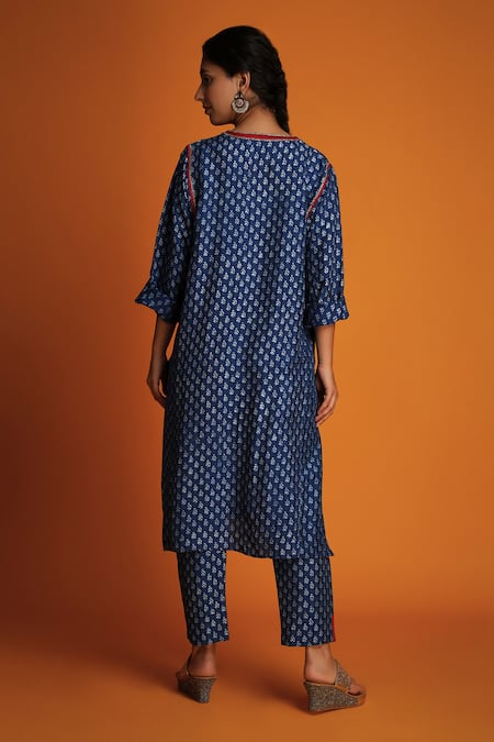 Shop Krishna Mehta Blue Tussar Zari Split V-neck Botanical Hand Block Print Kurta And Pant Set at Aza Fashions Shop_Krishna Mehta_Blue Tussar Zari Split V-neck Botanical Hand Block Print Kurta And Pant Set _at_Aza_Fashions