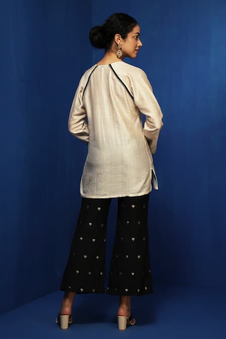 Krishna Mehta Off White Cotton Viscose Hand Block Printed Floral Notched Kurta Online at Aza Fashions Krishna Mehta_Off White Cotton Viscose Hand Block Printed Floral Notched Kurta _Online_at_Aza_Fashions