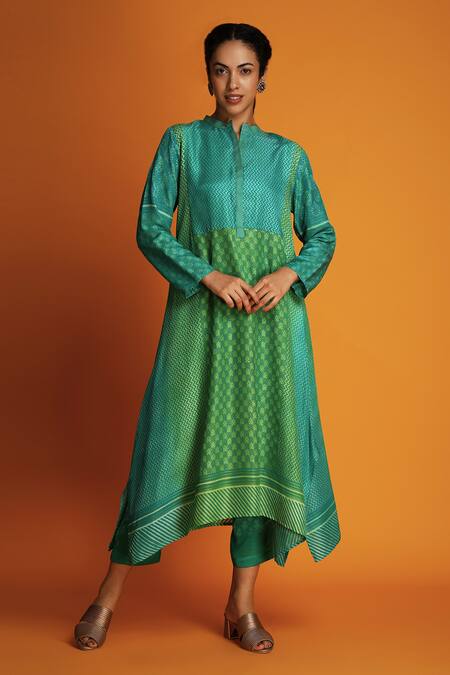 Buy_Krishna Mehta_Green Modal Embroidery Mandarin Collar Flower Hand Block Print Kurta And Pant Set _Online_at_Aza_Fashions