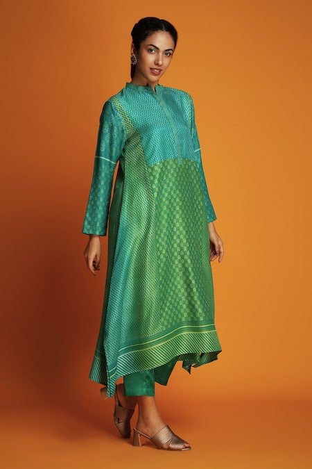 Krishna Mehta_Green Modal Embroidery Mandarin Collar Flower Hand Block Print Kurta And Pant Set _at_Aza_Fashions