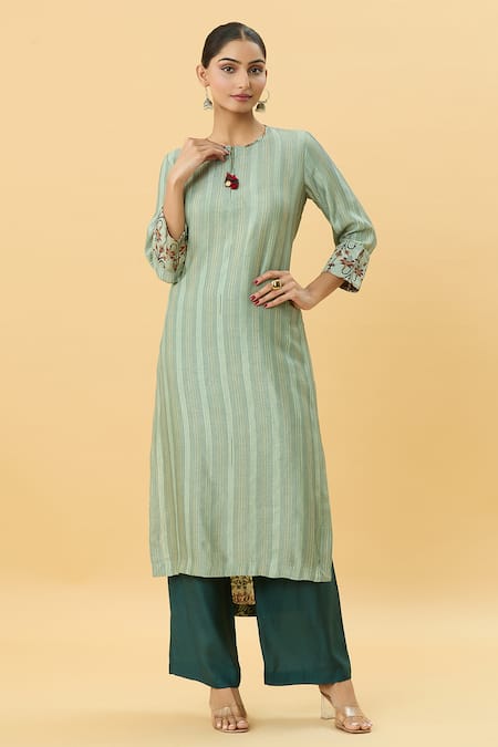 SHRADDHA RAMBHIA Pintucked Printed Kurta & Pant Set 