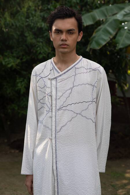 Vaani Beswal_Ivory Cotton Embroidery Aqua Overlap Panel Kurta _Online_at_Aza_Fashions