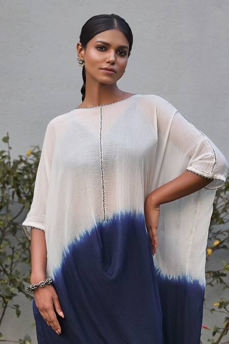 Vaani Beswal Ivory Handloom , Embroidery Round Neck Bay Tunic Trouser Set Online at Aza Fashions Vaani Beswal_Ivory Handloom , Embroidery Round Neck Bay Tunic Trouser Set _Online_at_Aza_Fashions