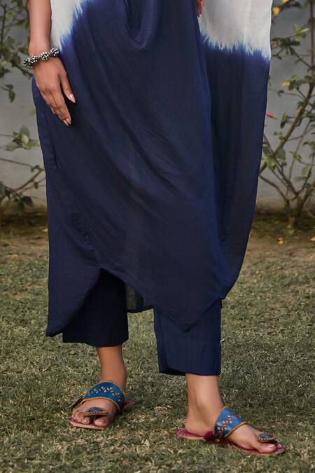 Buy Vaani Beswal Ivory Handloom , Embroidery Round Neck Bay Tunic Trouser Set Online at Aza Fashions Buy_Vaani Beswal_Ivory Handloom , Embroidery Round Neck Bay Tunic Trouser Set _Online_at_Aza_Fashions