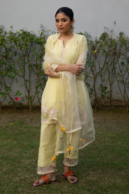 Shop_Vaani Beswal_Yellow Chanderi, Organza Embroidery, Tassels Split Dalan Hand Kurta Trouser Set _at_Aza_Fashions
