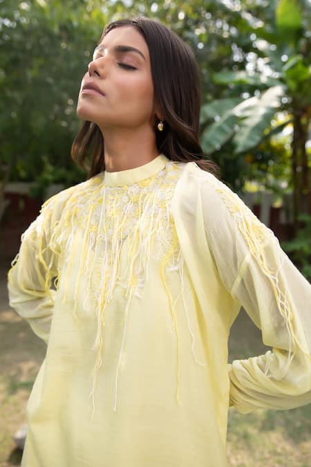 Shop_Vaani Beswal_Yellow Cotton, Silk Embroidery Bandeau Neck Kent Hand Top With Inner _at_Aza_Fashions