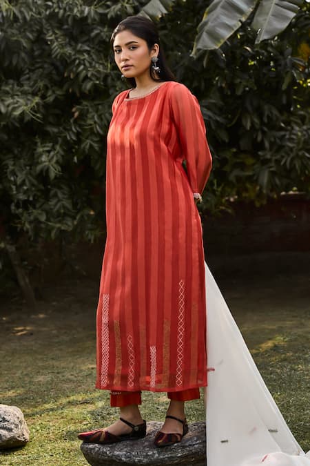 Vaani Beswal Red Kurta And Trouser Handwoven Stripe Cotton Silk Embroidered Kantha Lana Set