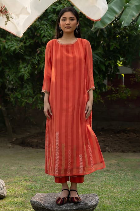 Vaani Beswal_Red Handloom Cotton, Silk, Chanderi Embroidery Round Lana Kurta Trouser Set _Online_at_Aza_Fashions