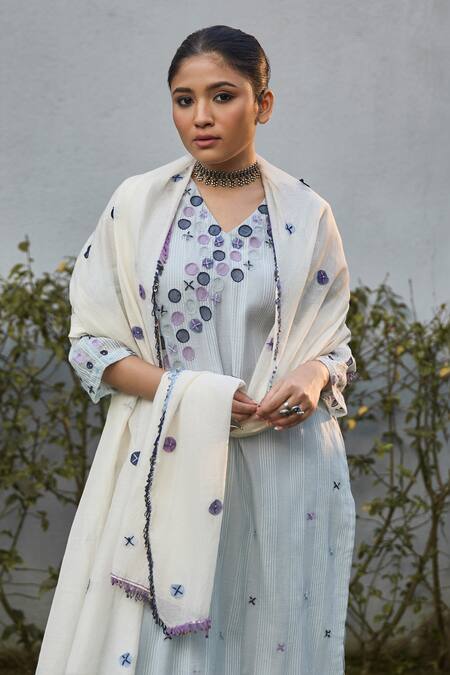 Vaani Beswal Blue , Silk, Organza, Handloom Embroidery Misu Hand Kurta Set Online at Aza Fashions Vaani Beswal_Blue , Silk, Organza, Handloom Embroidery Misu Hand Kurta Set _Online_at_Aza_Fashions