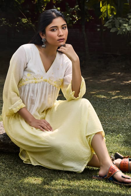 Shop Vaani Beswal Ivory Handloom Cotton, Silk Embroidery V-neck Nori Yoke Tunic And Salwar Set at Aza Fashions Shop_Vaani Beswal_Ivory Handloom Cotton, Silk Embroidery V-neck Nori Yoke Tunic And Salwar Set _at_Aza_Fashions