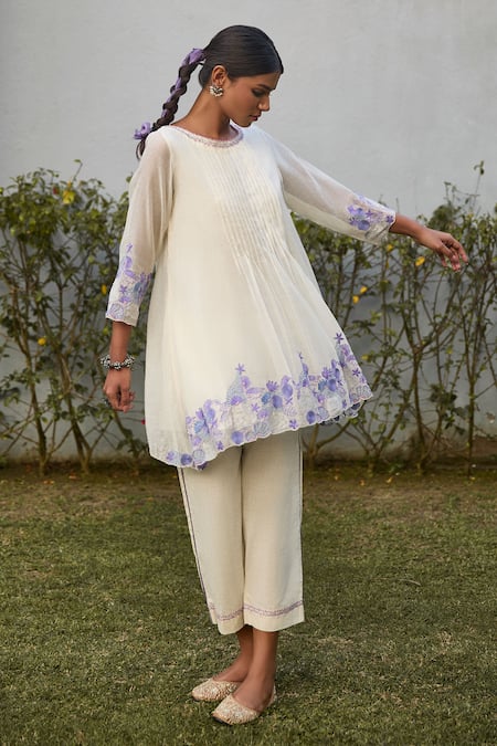 Vaani Beswal Ivory Handloom Cotton Embroidery Round Neck Quay Hand Tunic And Trouser Set Online at Aza Fashions Vaani Beswal_Ivory Handloom Cotton Embroidery Round Neck Quay Hand Tunic And Trouser Set _Online_at_Aza_Fashions
