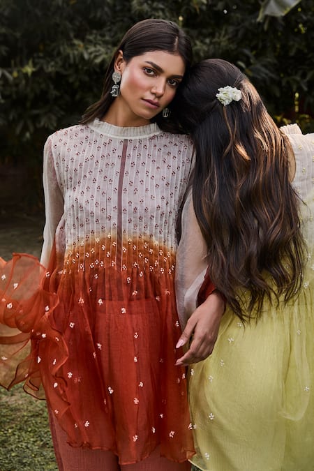 Vaani Beswal_Red Handloom , Embroidery Round Neck Rio Hand Tunic Set _Online_at_Aza_Fashions