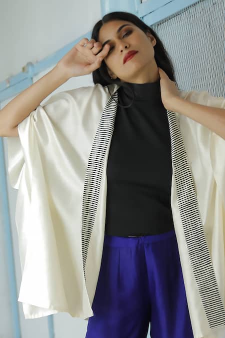 Shop Aeshaane White Silk Open Neck Stripe Pattern Hand Block Print Kaftan at Aza Fashions Shop_Aeshaane_White Silk Open Neck Stripe Pattern Hand Block Print Kaftan _at_Aza_Fashions