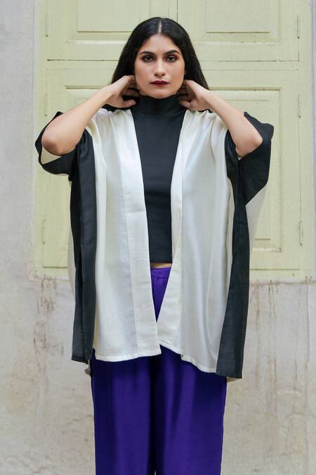 Shop Aeshaane White Silk Geometric Hand Block Printed Kaftan Online at Aza Fashions Shop_Aeshaane_White Silk Geometric Hand Block Printed Kaftan _Online_at_Aza_Fashions