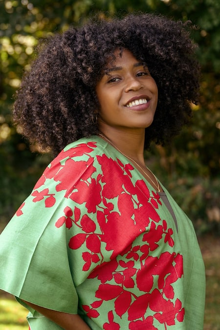 Buy Aeshaane Green Silk Abstract Leaf Block Print Kaftan Robe Online at Aza Fashions Buy_Aeshaane_Green Silk Abstract Leaf Block Print Kaftan Robe _Online_at_Aza_Fashions