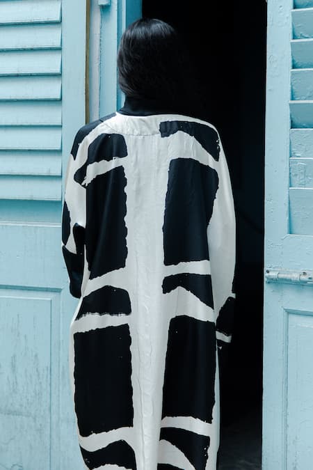 Shop_Aeshaane_Black Silk Open Neck Checkered Print Duster Jacket _at_Aza_Fashions