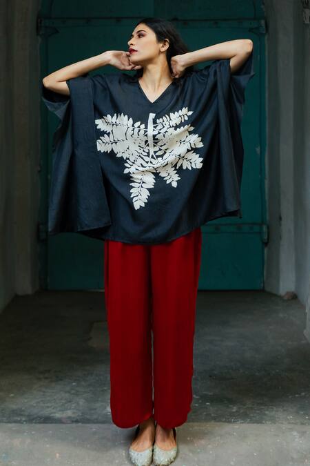 Aeshaane_Black Silk V-neck Foliage Print Short Kaftan _Online_at_Aza_Fashions