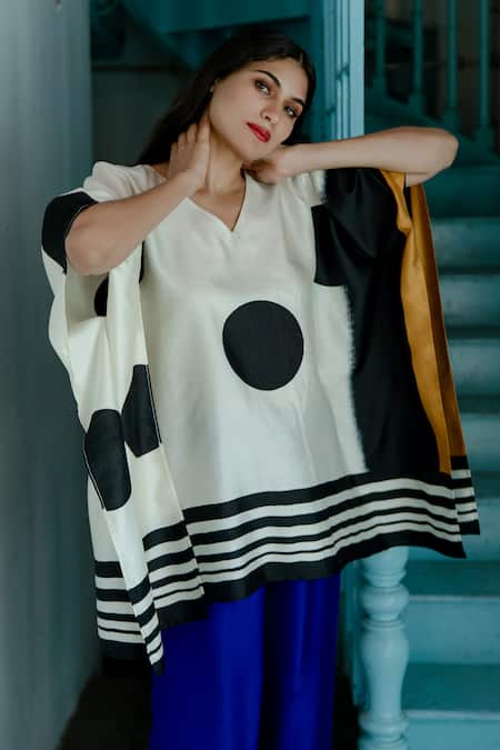 Aeshaane_White Silk V-neck Dot Print Shaded Short Kaftan _Online_at_Aza_Fashions