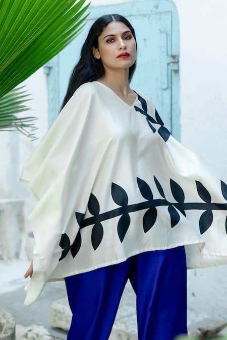 Aeshaane Placed Foliage Print Short Kaftan 