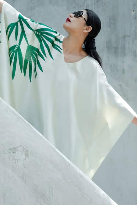 Aeshaane_White Silk V-neck Shoulder Print Short Kaftan _Online_at_Aza_Fashions