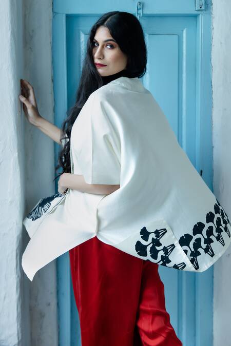 Aeshaane_White Silk Ginkgo Leaf Printed Kaftan Robe _at_Aza_Fashions