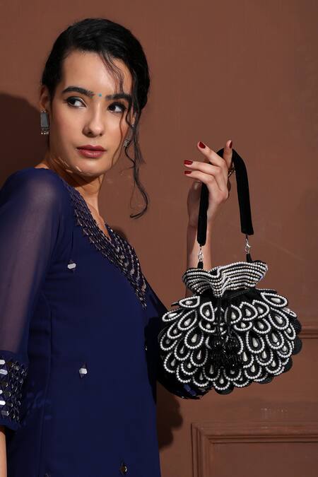 House Of Webhin Black Pearls Noir Embellished Potli With Detachable Handle Online at Aza Fashions House Of Webhin_Black Pearls Noir Embellished Potli With Detachable Handle _Online_at_Aza_Fashions