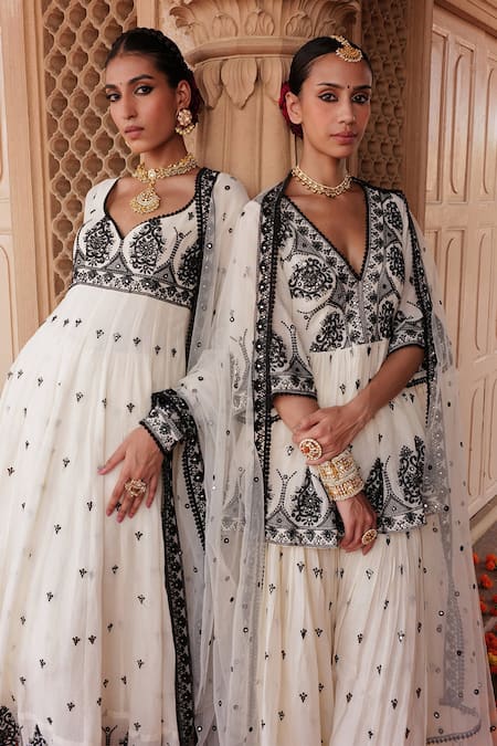 Buy_Preevin_Black Cotton, Net, Tulle Embroidery, Mirrors Damask Thread And Kurta Sharara Set 