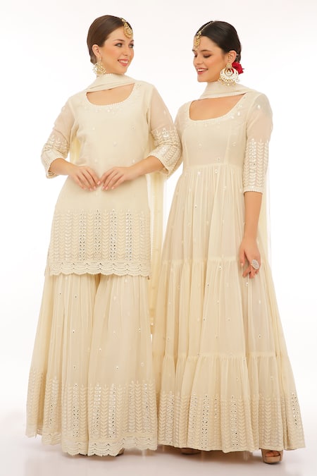 Preevin Off White Cotton, Tulle, Net Ivy Vine Thread And Tiered Anarkali With Dupatta Online at Aza Fashions Preevin_Off White Cotton, Tulle, Net Ivy Vine Thread And Tiered Anarkali With Dupatta _Online_at_Aza_Fashions