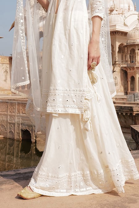 Preevin_Off White Cotton, Tulle Mirrors, Embroidery Plunge Neck Bahar Kurta Lehenga Set _Online_at_Aza_Fashions