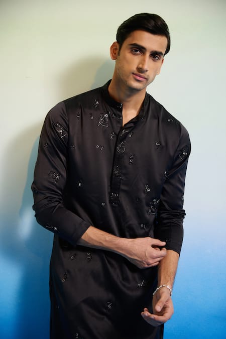 Buy_Contrast By Parth_Black Silk Cut Work Pyramid Embroidered Kurta Set _Online_at_Aza_Fashions