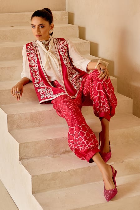 Twenty Nine Pink Georgette Embroidery, Mirrors Round Neck Parsi Gaara Jacket Online at Aza Fashions Twenty Nine_Pink Georgette Embroidery, Mirrors Round Neck Parsi Gaara Jacket _Online_at_Aza_Fashions