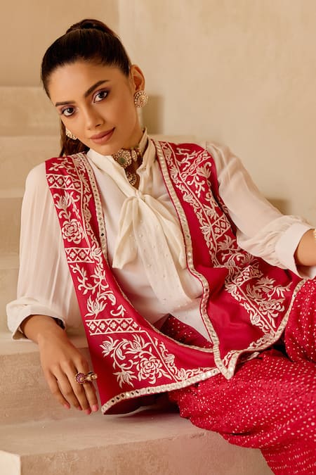 Buy Twenty Nine Pink Georgette Embroidery, Mirrors Round Neck Parsi Gaara Jacket Online at Aza Fashions Buy_Twenty Nine_Pink Georgette Embroidery, Mirrors Round Neck Parsi Gaara Jacket _Online_at_Aza_Fashions