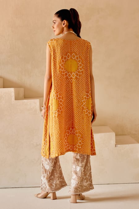 Twenty Nine Sunflower Bandhani Shift Kurta 