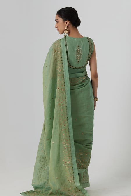 Rhua Krisha Gardenia Aari Zardozi Embroidered Saree Set 