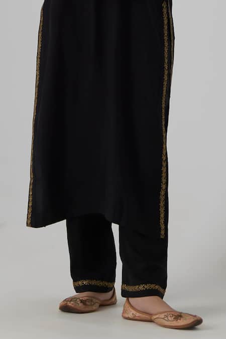 Buy_Rhua_Black Silk, Net Embroidery Collared Yashika Fleur Border Kurta Pant Set _Online_at_Aza_Fashions