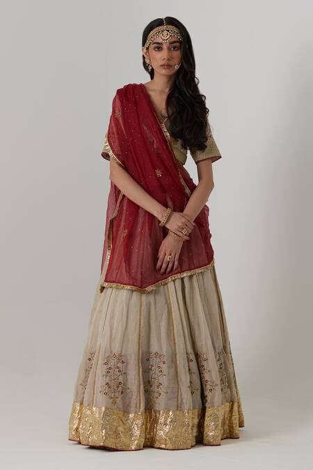Rhua Gold Silk, Organza Zari, Embroidery, Kashvi Fleur Aari Zardozi Lehenga Set Online at Aza Fashions Rhua_Gold Silk, Organza Zari, Embroidery, Kashvi Fleur Aari Zardozi Lehenga Set _Online_at_Aza_Fashions