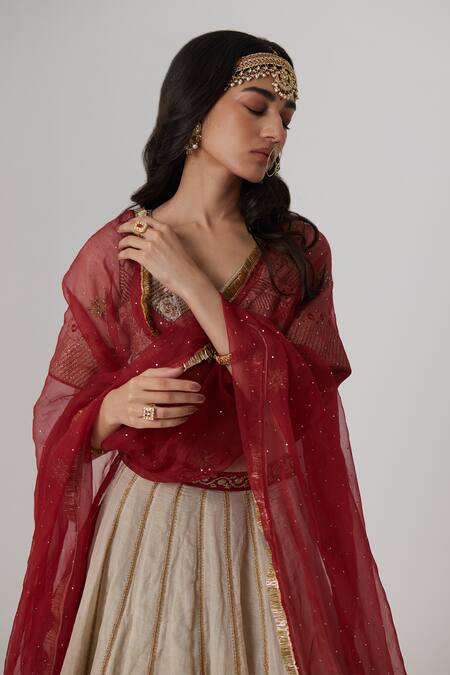 Rhua Gold Silk, Organza Zari, Embroidery, Kashvi Fleur Aari Zardozi Lehenga Set at Aza Fashions Rhua_Gold Silk, Organza Zari, Embroidery, Kashvi Fleur Aari Zardozi Lehenga Set _at_Aza_Fashions