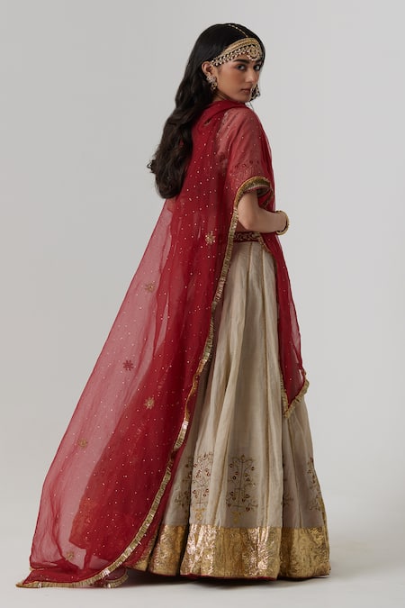 Rhua Kashvi Fleur Aari Zardozi Embroidered Lehenga Set 