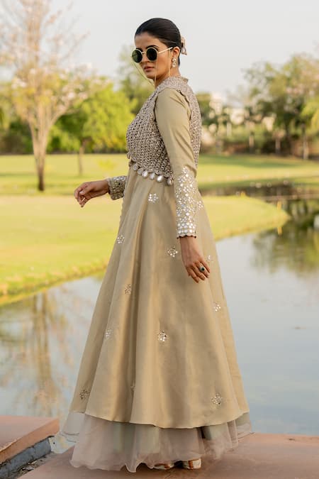 Buy_Nikita Vishakha_Beige Organza, Tissue, Net Mirrors V-neck, Embroidered Flared Kurta Lehenga Set _Online_at_Aza_Fashions