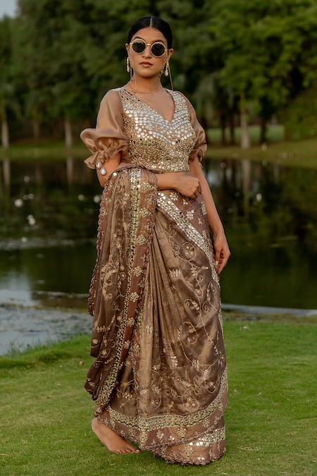Buy_Nikita Vishakha_Brown Tissue Mirrors, Embroidery V-neck Saree With Blouse _Online_at_Aza_Fashions
