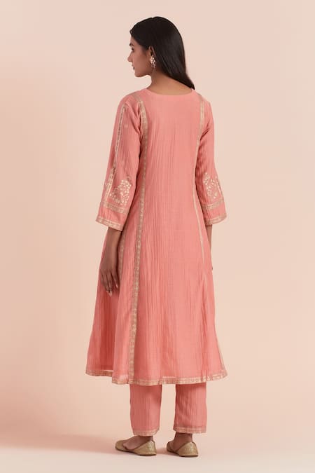 Shop Priya Chaudhary Peach Chanderi V-neck Floral Block Print Kurta Pant Set at Aza Fashions Shop_Priya Chaudhary_Peach Chanderi V-neck Floral Block Print Kurta Pant Set _at_Aza_Fashions